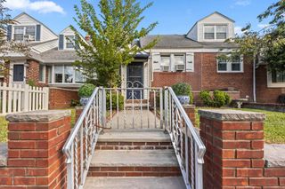4 PARKSIDE LANE, Bayonne, NJ 07002