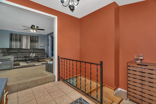 100 S Midland Avenue, Joliet, IL 60436