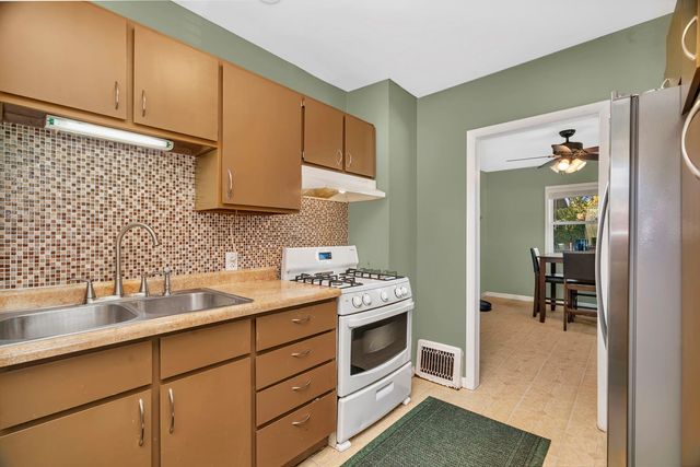 100 S Midland Avenue, Joliet, IL 60436