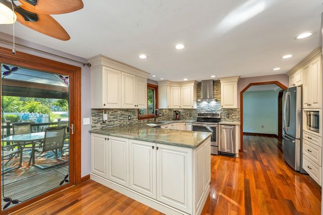 160 Pelczar Rd, Dracut, MA 01826