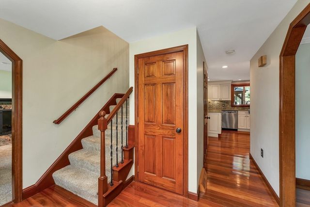 160 Pelczar Rd, Dracut, MA 01826