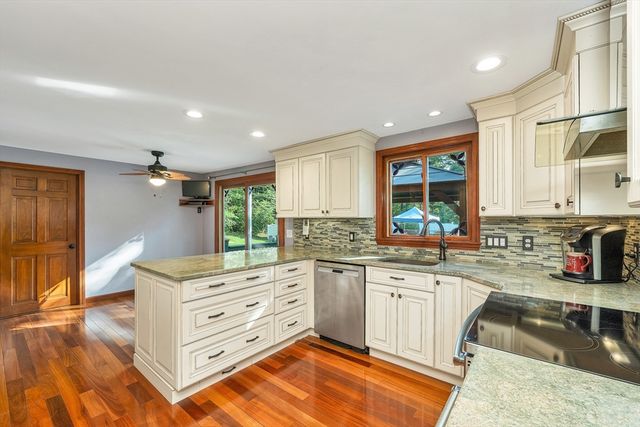 160 Pelczar Rd, Dracut, MA 01826