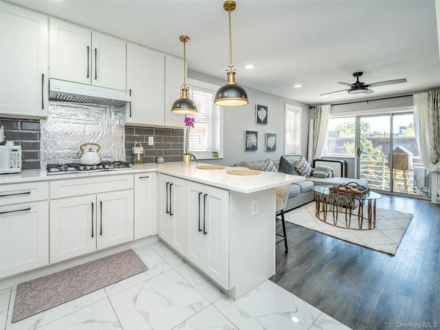 139-87 35th Avenue 4B, Flushing, NY 11354