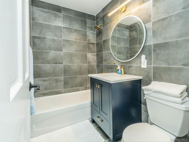 139-87 35th Avenue 4B, Flushing, NY 11354