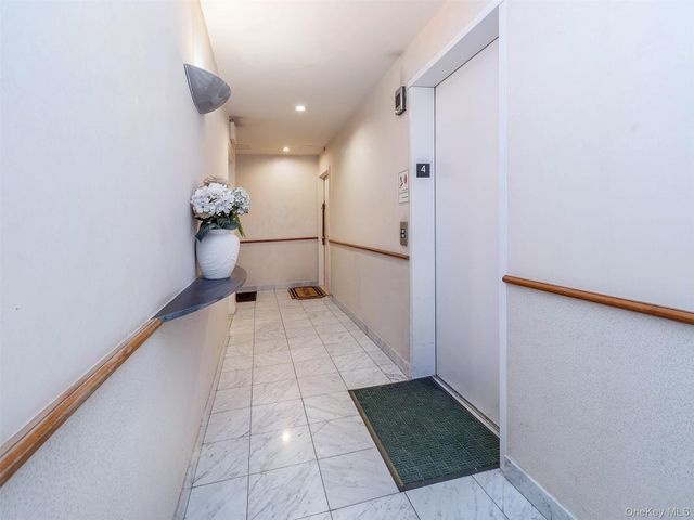 139-87 35th Avenue 4B, Flushing, NY 11354