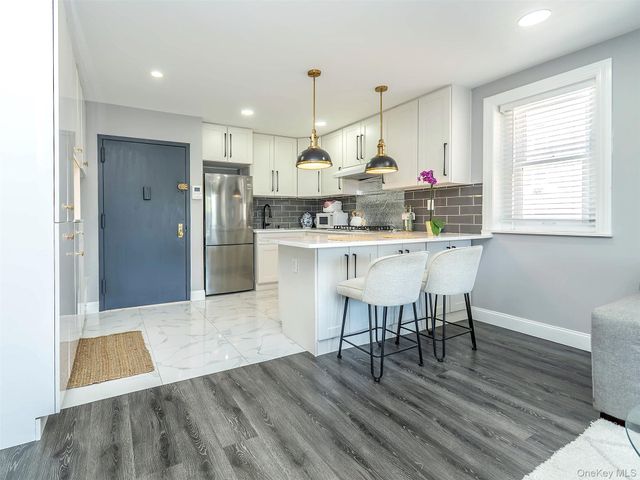 139-87 35th Avenue 4B, Flushing, NY 11354