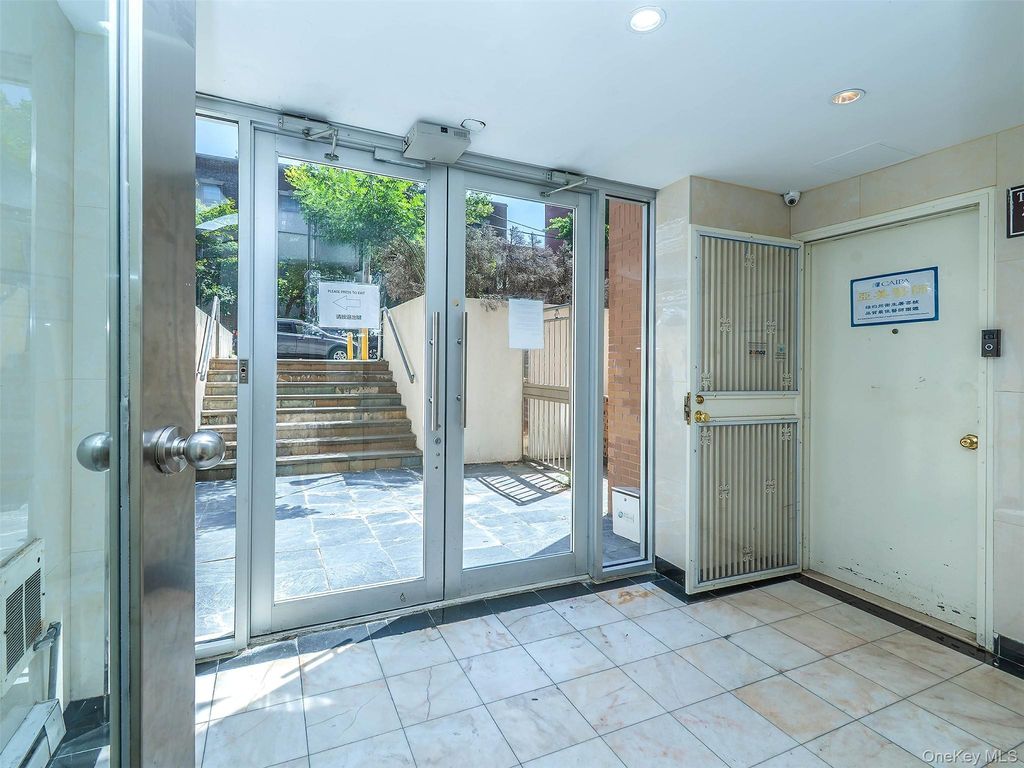 139-87 35th Avenue 4B, Flushing, NY 11354 — photo 3
