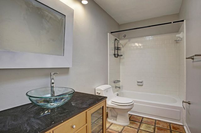 217 Roy Street 2, Houston, TX 77007