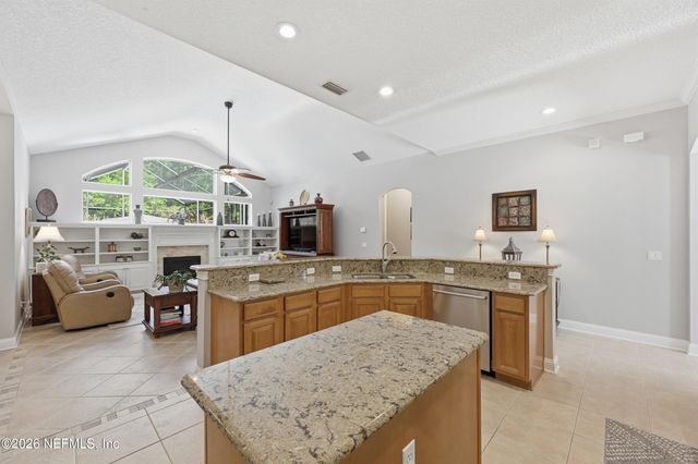 376 N LOMBARDY Loop, St. Johns, FL 32259