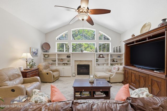 376 N LOMBARDY Loop, St. Johns, FL 32259