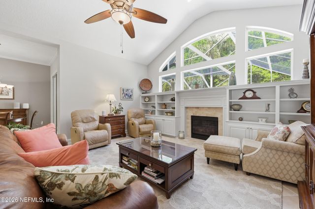 376 N LOMBARDY Loop, St. Johns, FL 32259