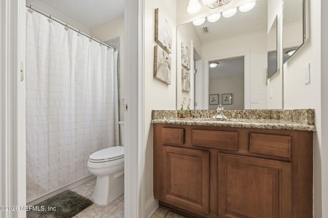 376 N LOMBARDY Loop, St. Johns, FL 32259