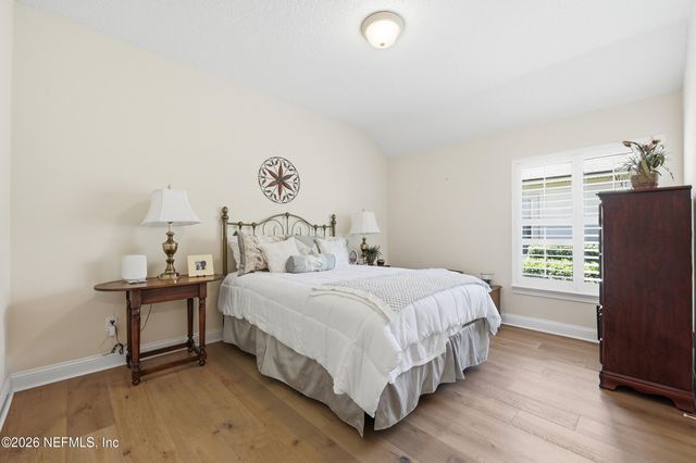 376 N LOMBARDY Loop, St. Johns, FL 32259