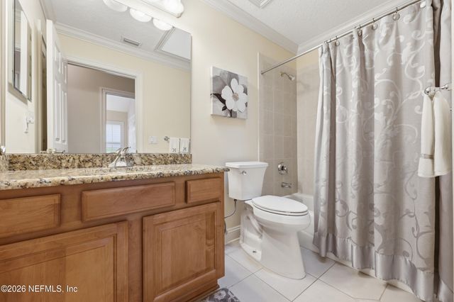 376 N LOMBARDY Loop, St. Johns, FL 32259