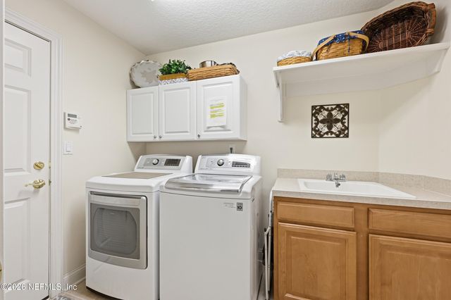 376 N LOMBARDY Loop, St. Johns, FL 32259