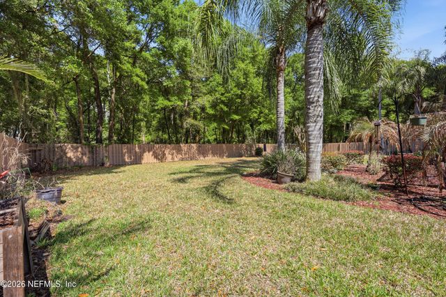 376 N LOMBARDY Loop, St. Johns, FL 32259