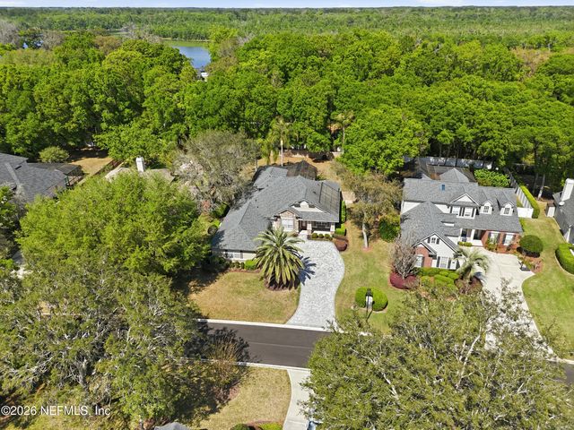 376 N LOMBARDY Loop, St. Johns, FL 32259