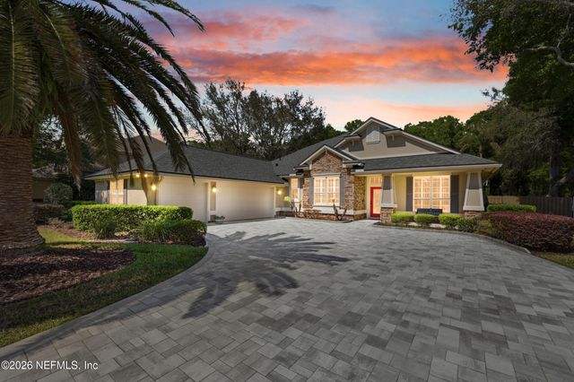 376 N LOMBARDY Loop, St. Johns, FL 32259