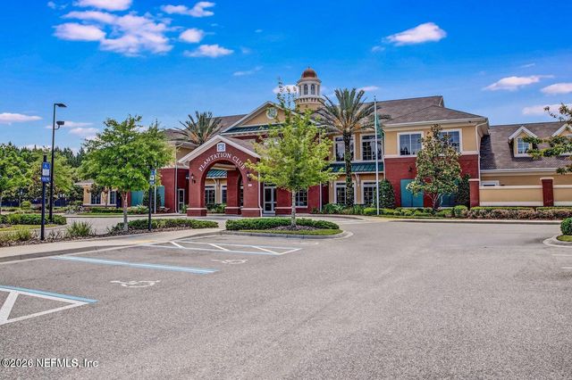 376 N LOMBARDY Loop, St. Johns, FL 32259