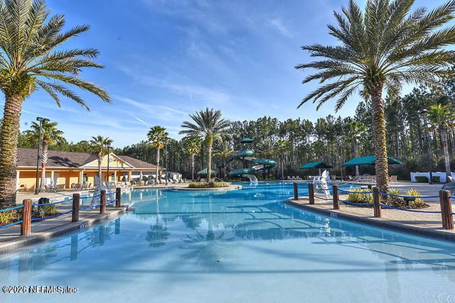 376 N LOMBARDY Loop, St. Johns, FL 32259