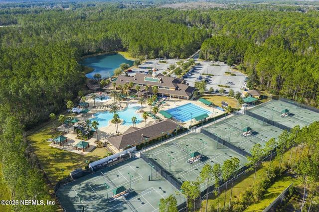 376 N LOMBARDY Loop, St. Johns, FL 32259