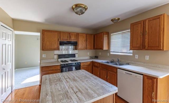 2314 Cedar Knoll Drive, Troy, MI 48083