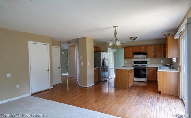 2314 Cedar Knoll Drive, Troy, MI 48083