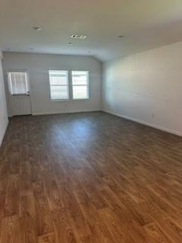 261 YELLOWSTONE DR, Kyle, TX 78640