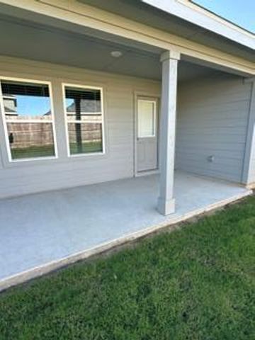 261 YELLOWSTONE DR, Kyle, TX 78640