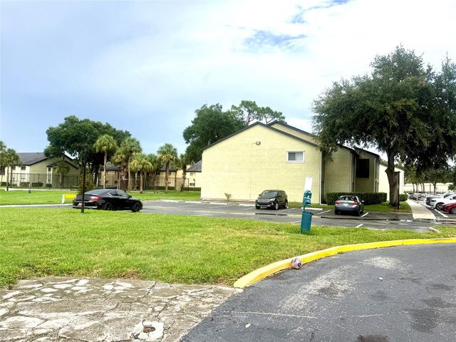 926 LAKE DESTINY ROAD F, Altamonte Springs, FL 32714