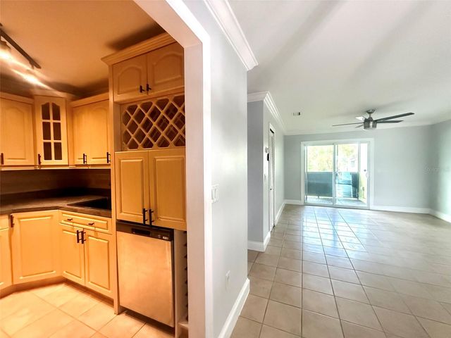 926 LAKE DESTINY ROAD F, Altamonte Springs, FL 32714