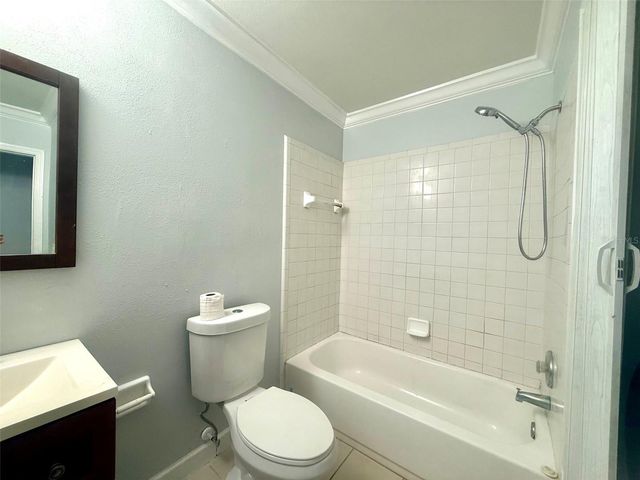 926 LAKE DESTINY ROAD F, Altamonte Springs, FL 32714