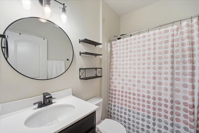 244 Martha DR, Buda, TX 78610
