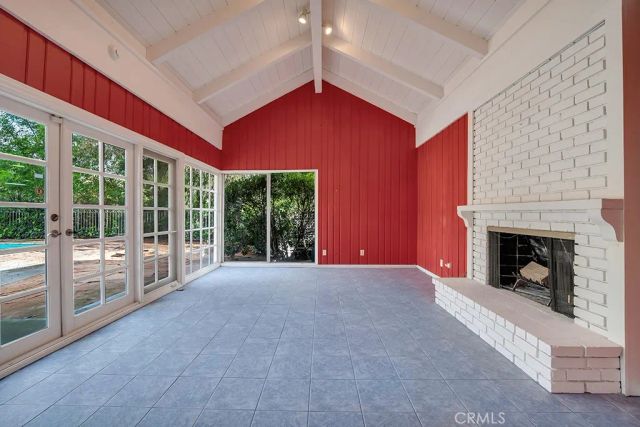 4809 Queen Victoria Road, Woodland Hills, CA 91364