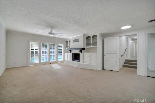 4809 Queen Victoria Road, Woodland Hills, CA 91364