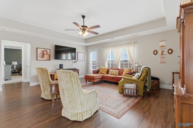 233 Olde Dogwood Trail, Priceville, AL 35603