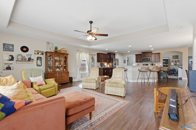 233 Olde Dogwood Trail, Priceville, AL 35603