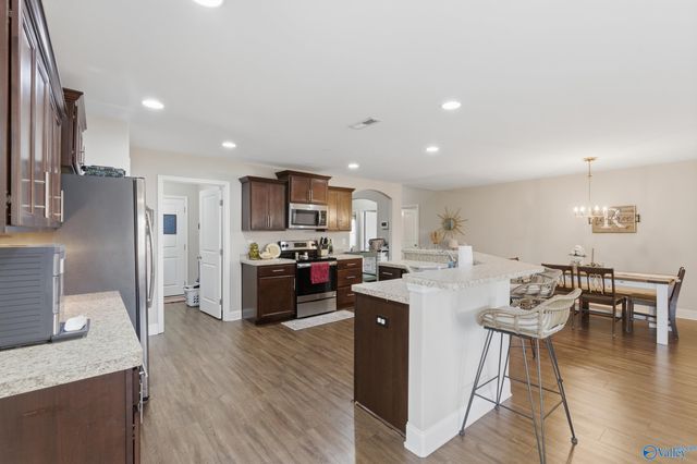 233 Olde Dogwood Trail, Priceville, AL 35603