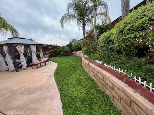 221 Furyk Way, Hemet, CA 92545