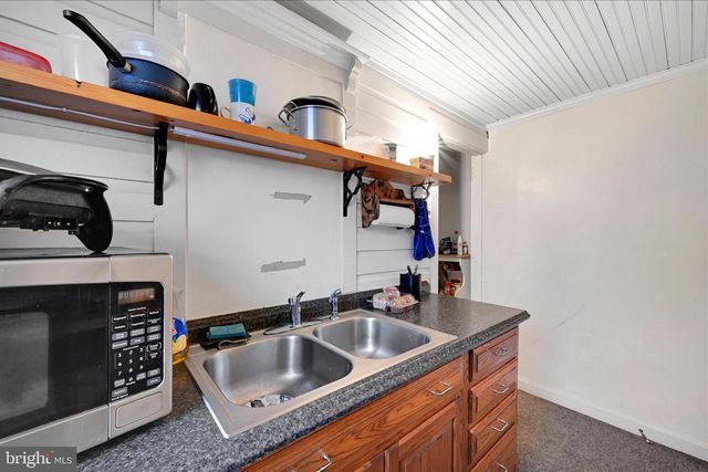 28 S ROBERTS AVE, New Holland, PA 17557