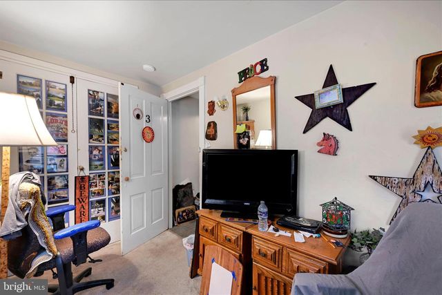 28 S ROBERTS AVE, New Holland, PA 17557