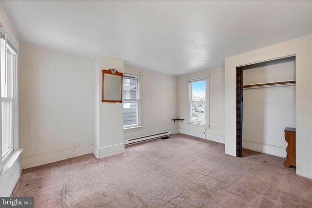 28 S ROBERTS AVE, New Holland, PA 17557