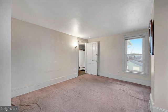 28 S ROBERTS AVE, New Holland, PA 17557