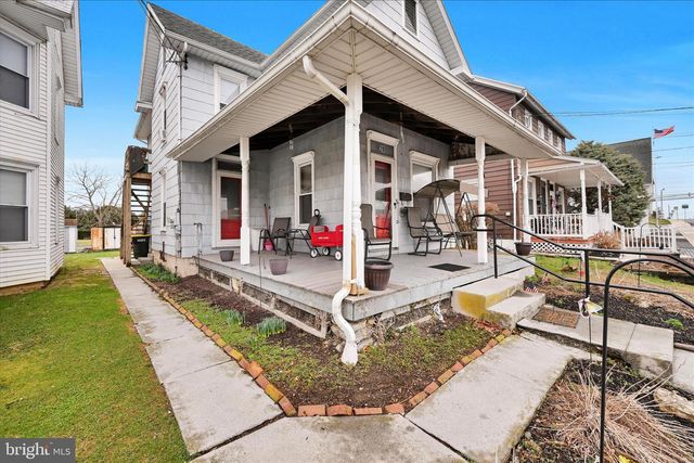 28 S ROBERTS AVE, New Holland, PA 17557