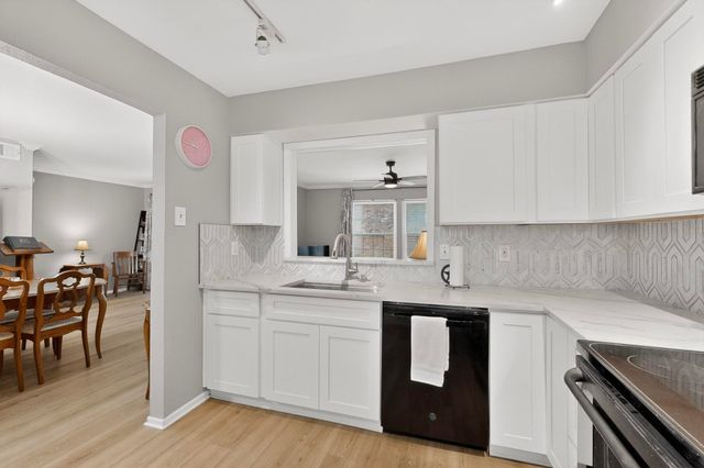 5300 Keller Springs Road 1048, Dallas, TX 75248