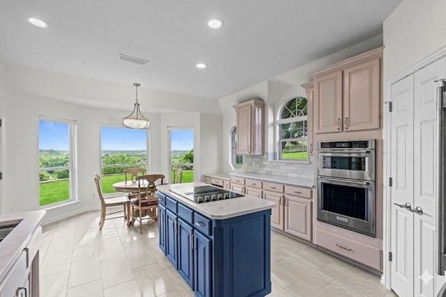 130 Bluff View, Aledo, TX 76008
