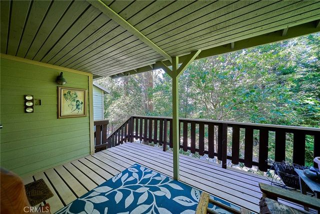 23891 Lakeview, Crestline, CA 92325