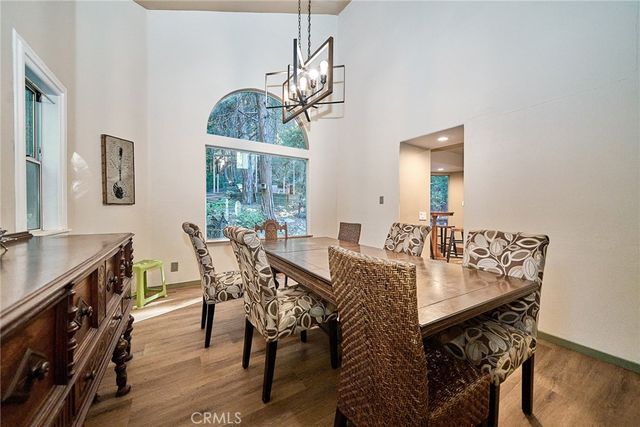 23891 Lakeview, Crestline, CA 92325