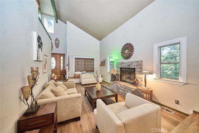 23891 Lakeview, Crestline, CA 92325