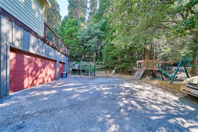 23891 Lakeview, Crestline, CA 92325